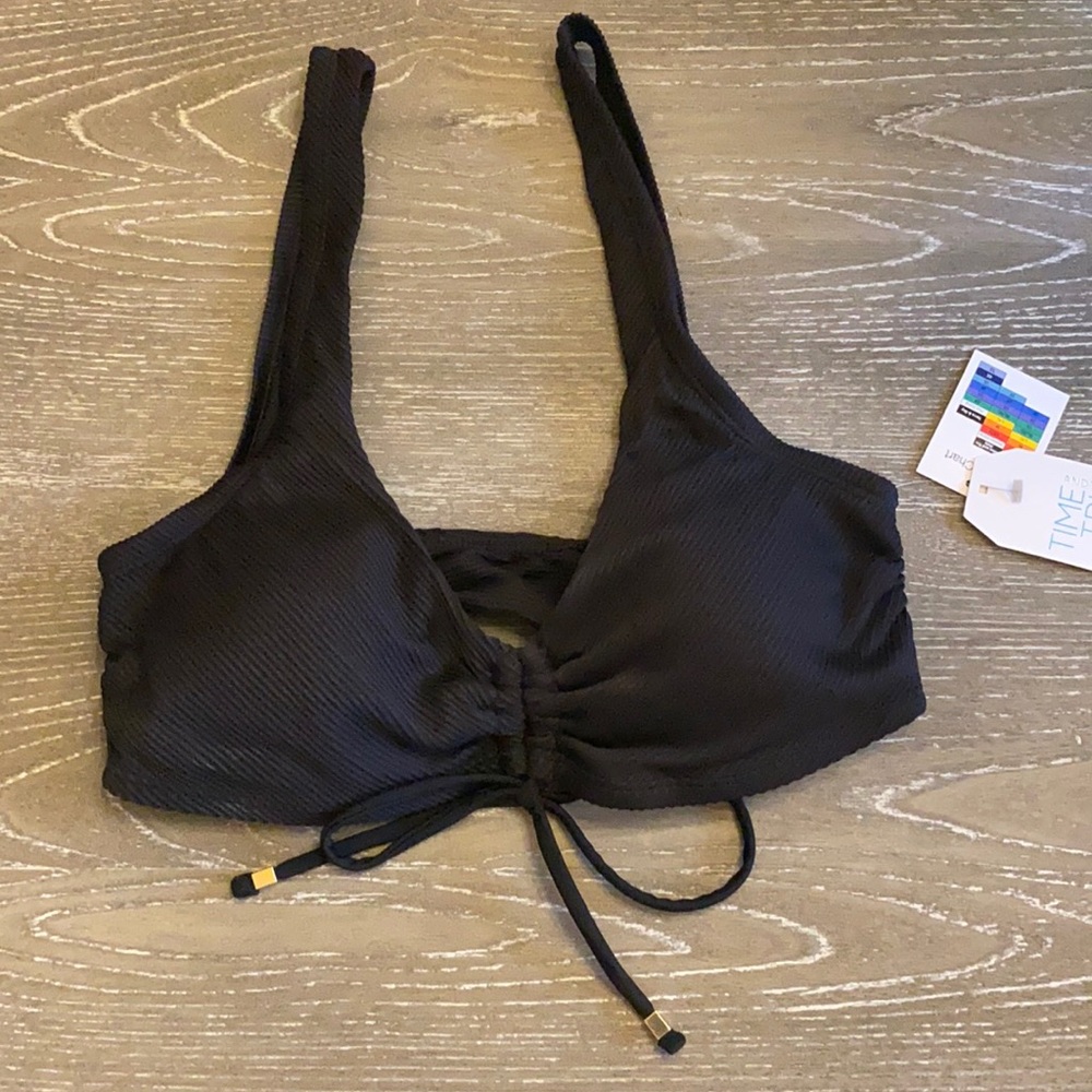 BRAND NEW: Time & True| Ribbed Swimsuit Top